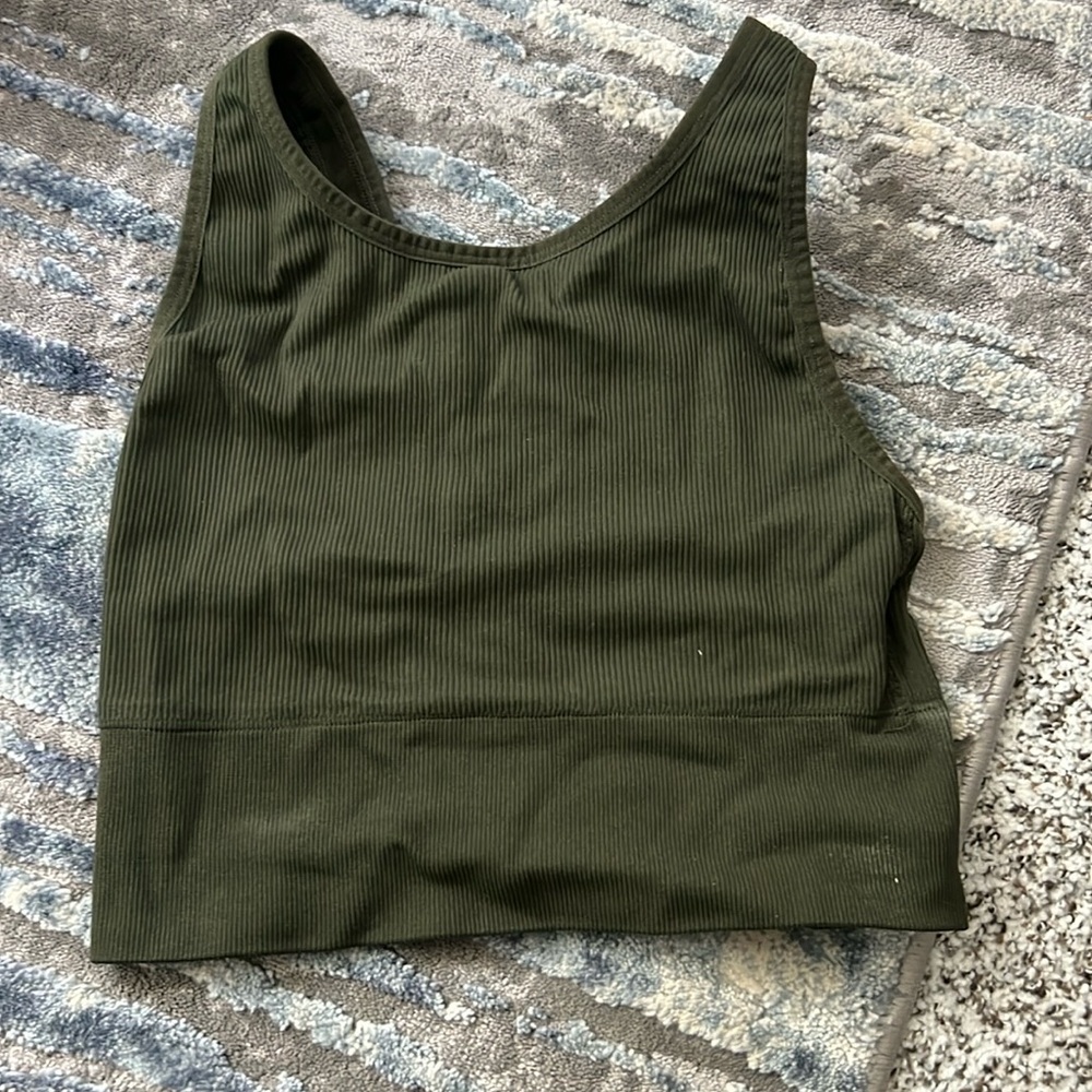 VS Sport Crop